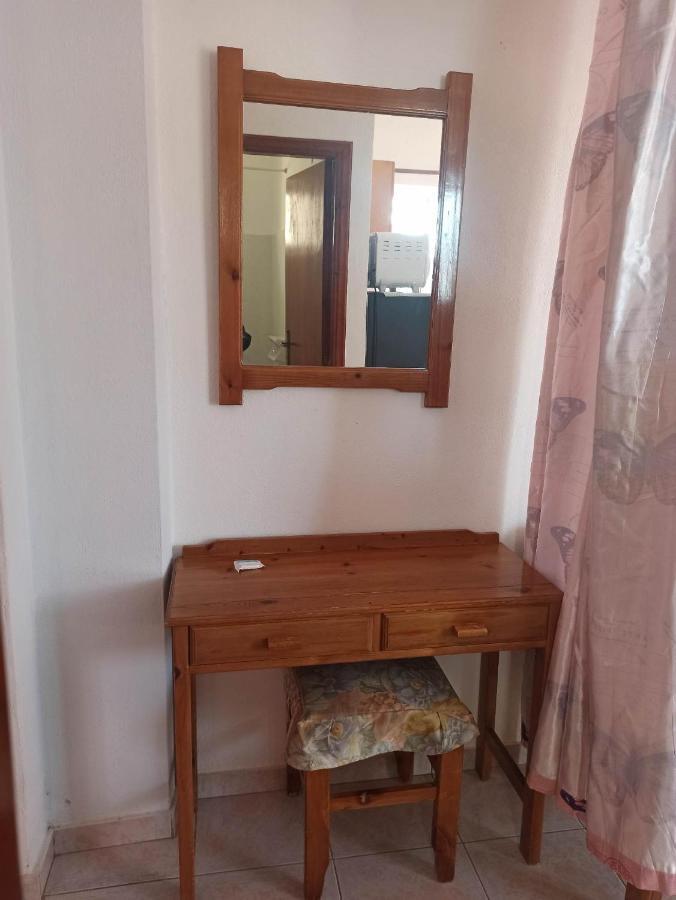 Selena Rooms أغيا غاليني المظهر الخارجي الصورة